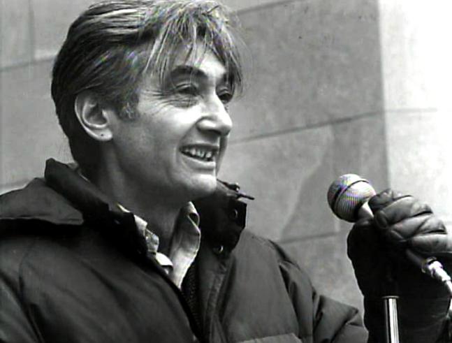 Howard Zinn speaking to a demonstration against the Vietnam War