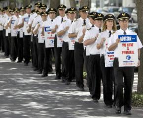 Pilots picket outside Houston's international airport