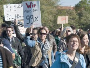 Protesters marching at Occupy Berlin