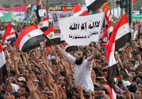 Protesters return to Tahrir in the tens of the thousands